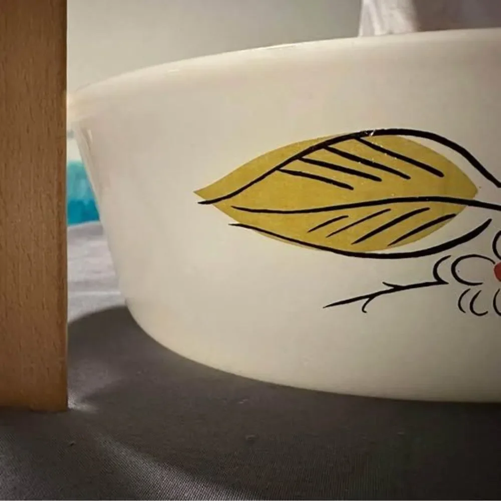 vintage FIRE KING casserole dish 1.5 qt Biscayne